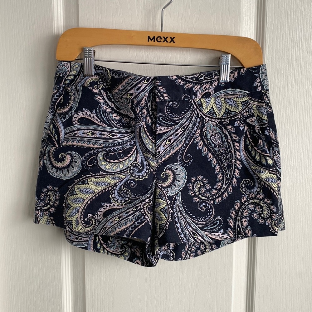 Banana Republic - Navy & Colourful Paisley Shorts
